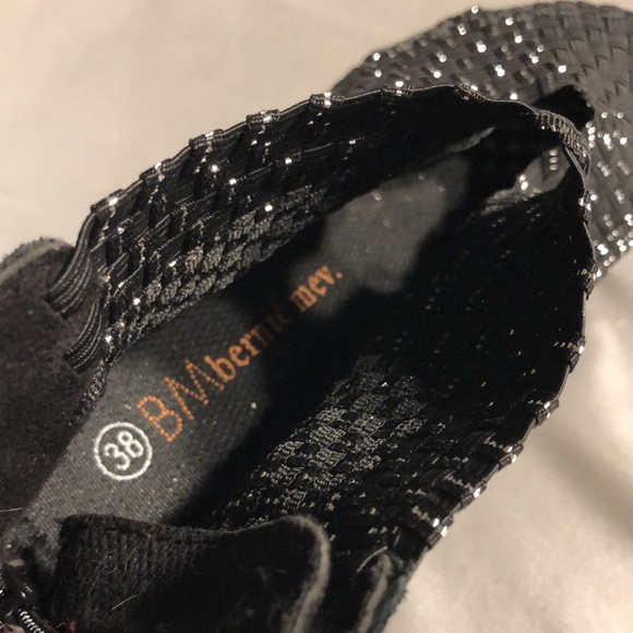 Bernie Mev Wedge Sandals Size 38 Black and Silver Woven Shoe Womens - Picture 4 of 13